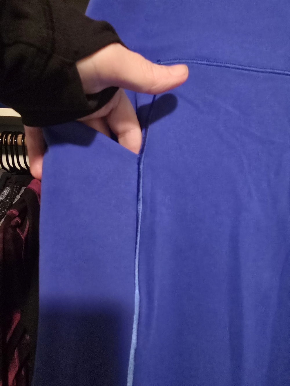 Nike Dri-Fit High-Rise Leggings with Side Pockets - Picture 2 of 6